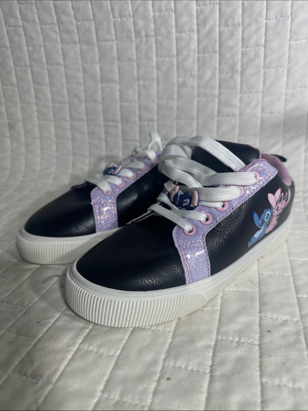 Disney Stitch girls' black and pink low-top lace-up court sneakers